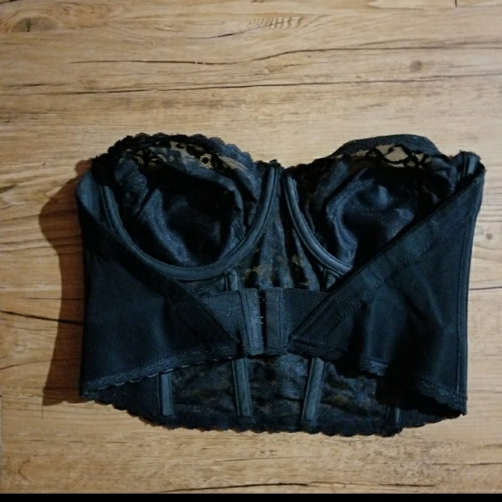 Strapless corset